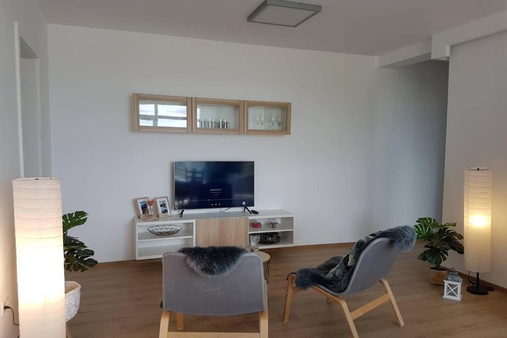 Living Home, Apartament Cu Doua Dormitoare Si Doua Bai Cisnădie Exterior foto